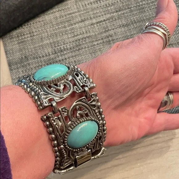 Vintage Heavy Turquoise Silver Bracelet - Picture 4 of 6